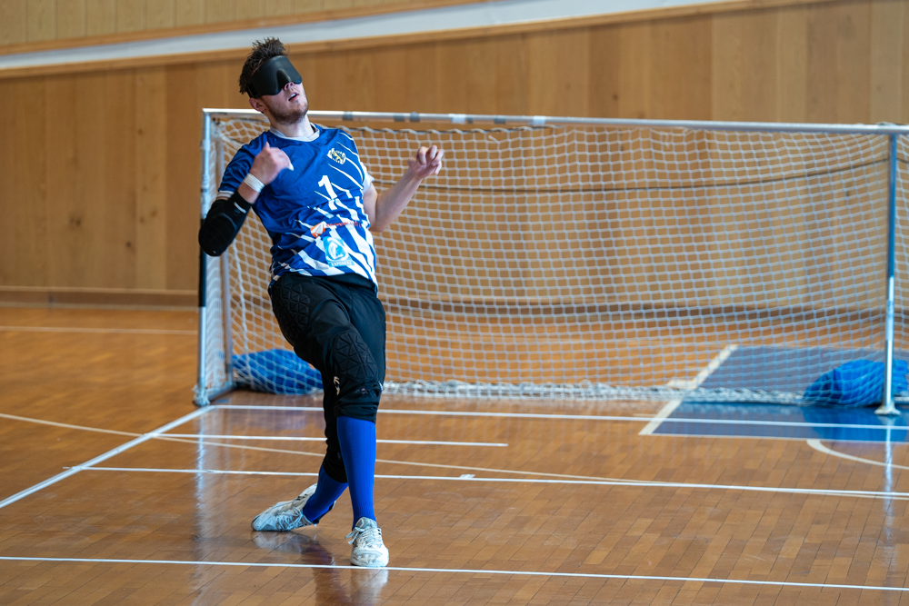 Felix Rosvall heiton jälkeisessä tilanteessa.